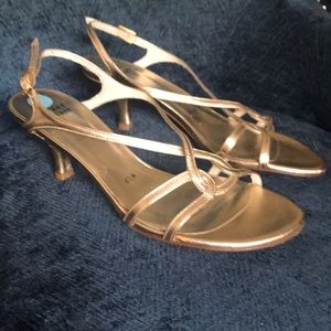 Stuart Weitzman Sandals 👡 Gold